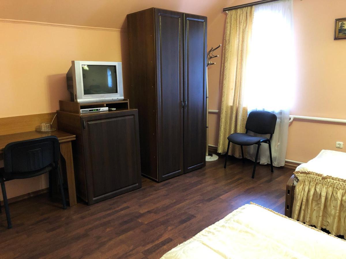 Comfort Hotel Chervonograd Bagian luar foto