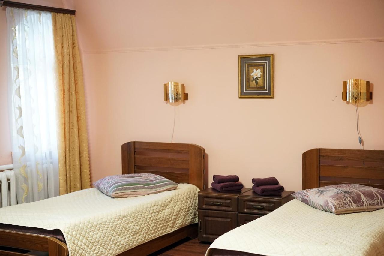 Comfort Hotel Chervonograd Bagian luar foto
