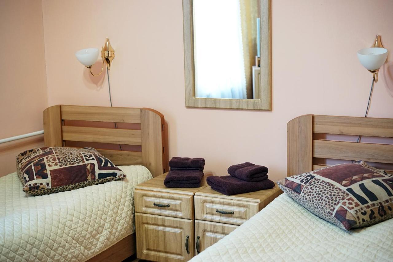 Comfort Hotel Chervonograd Bagian luar foto