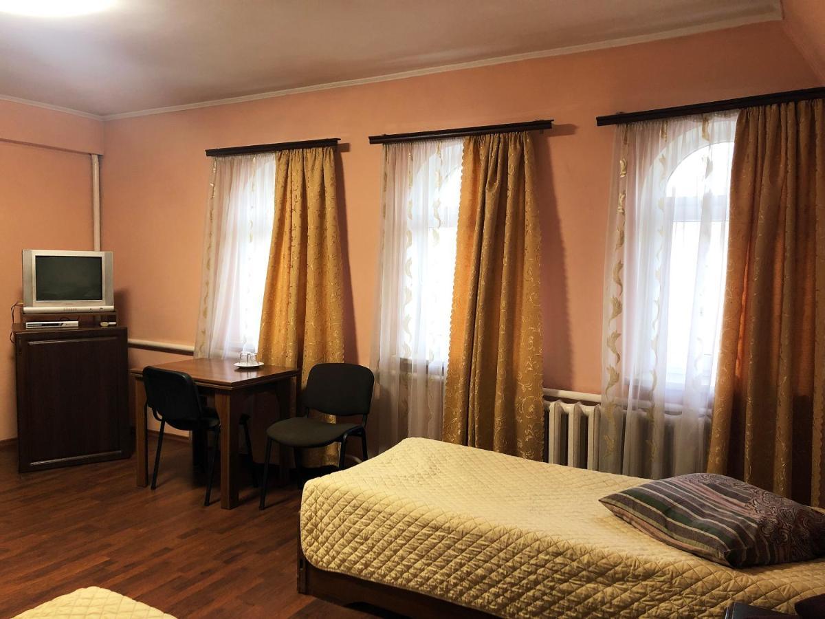 Comfort Hotel Chervonograd Bagian luar foto