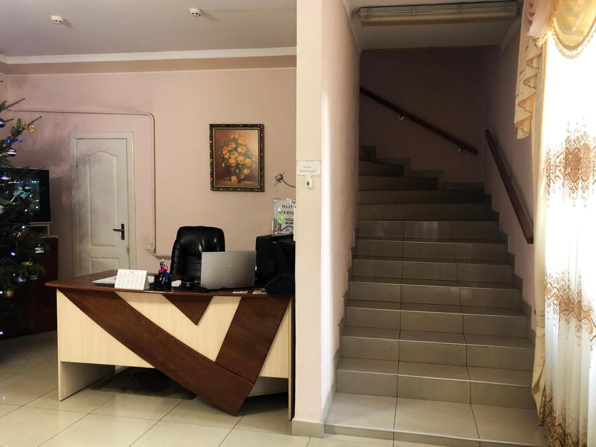 Comfort Hotel Chervonograd Bagian luar foto