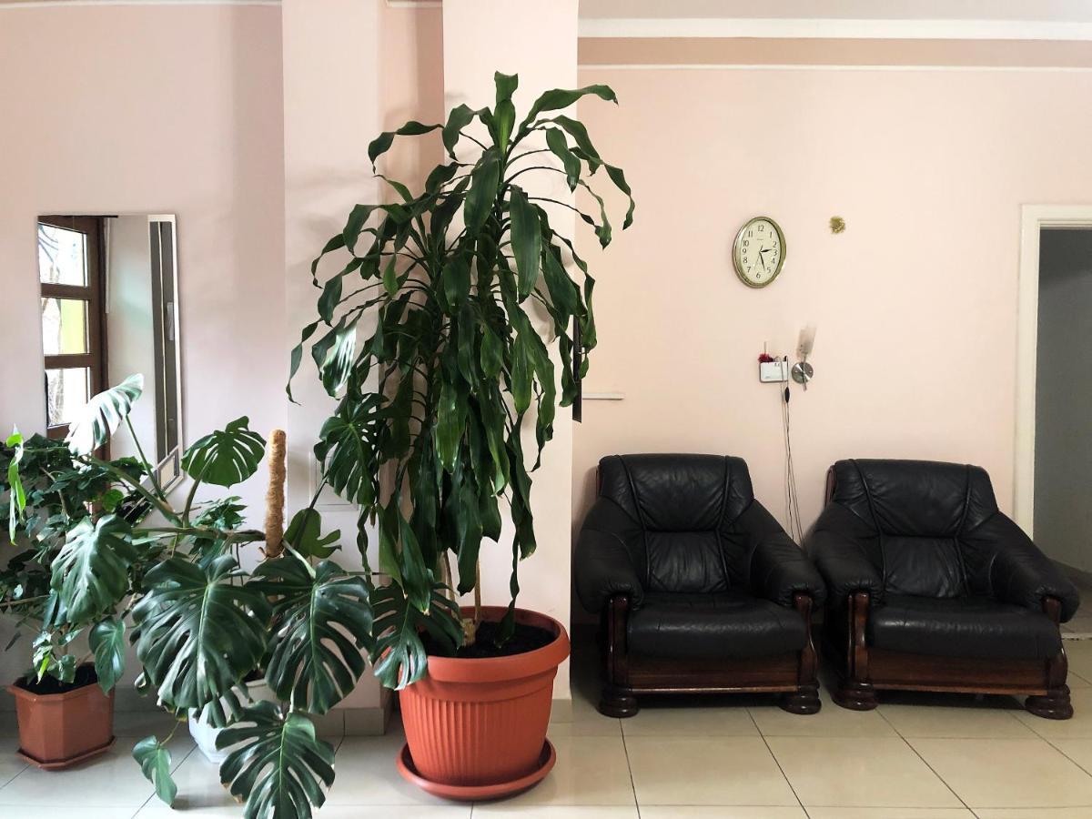 Comfort Hotel Chervonograd Bagian luar foto